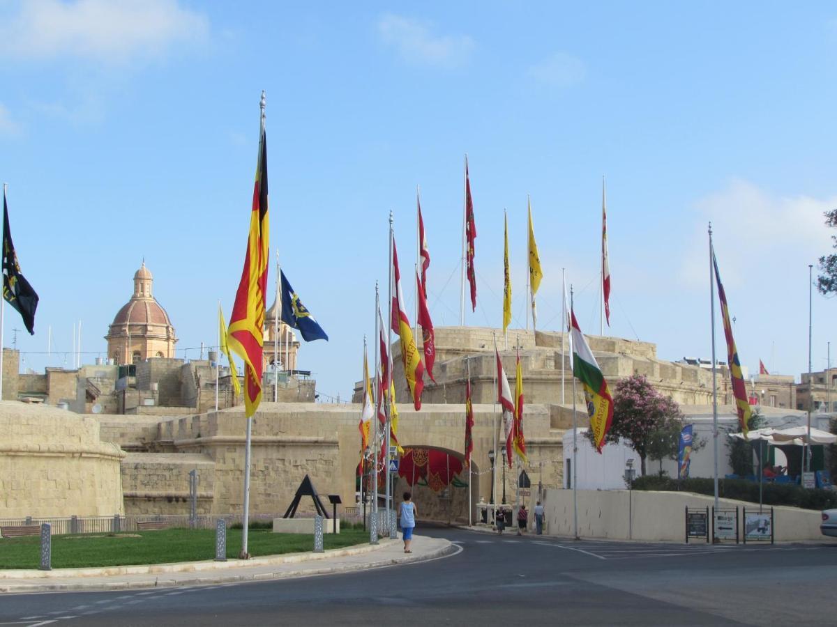 Vittoriosa' Seafront 2 Bed Highly Furnished Apartment Eksteriør billede
