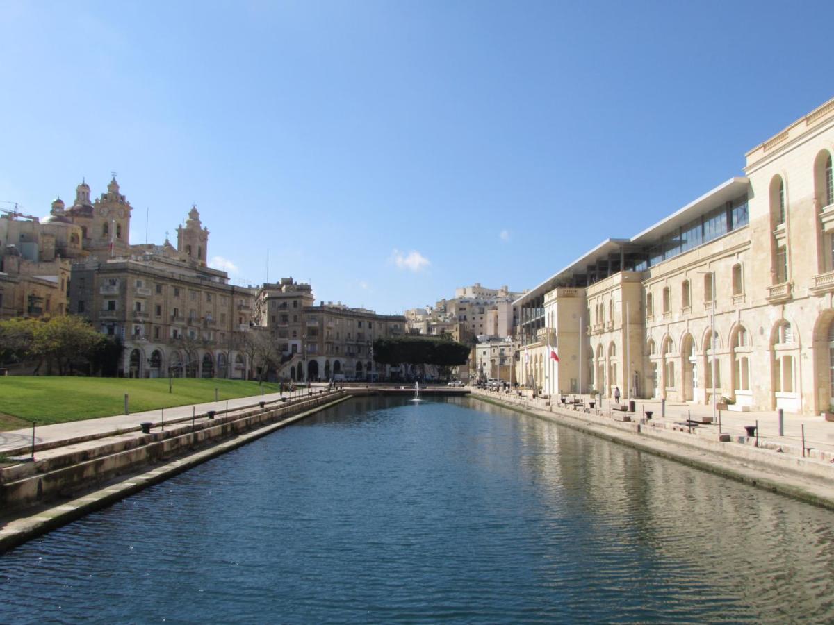Vittoriosa' Seafront 2 Bed Highly Furnished Apartment Eksteriør billede